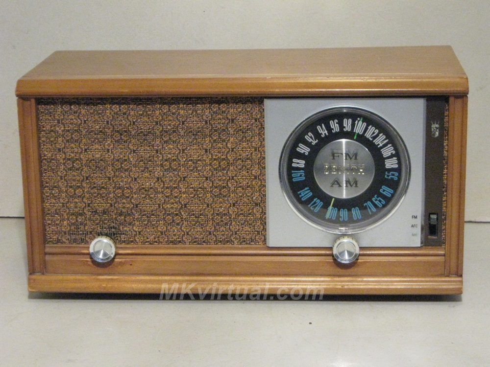 Zenith X323 tubes AM/FM table radio